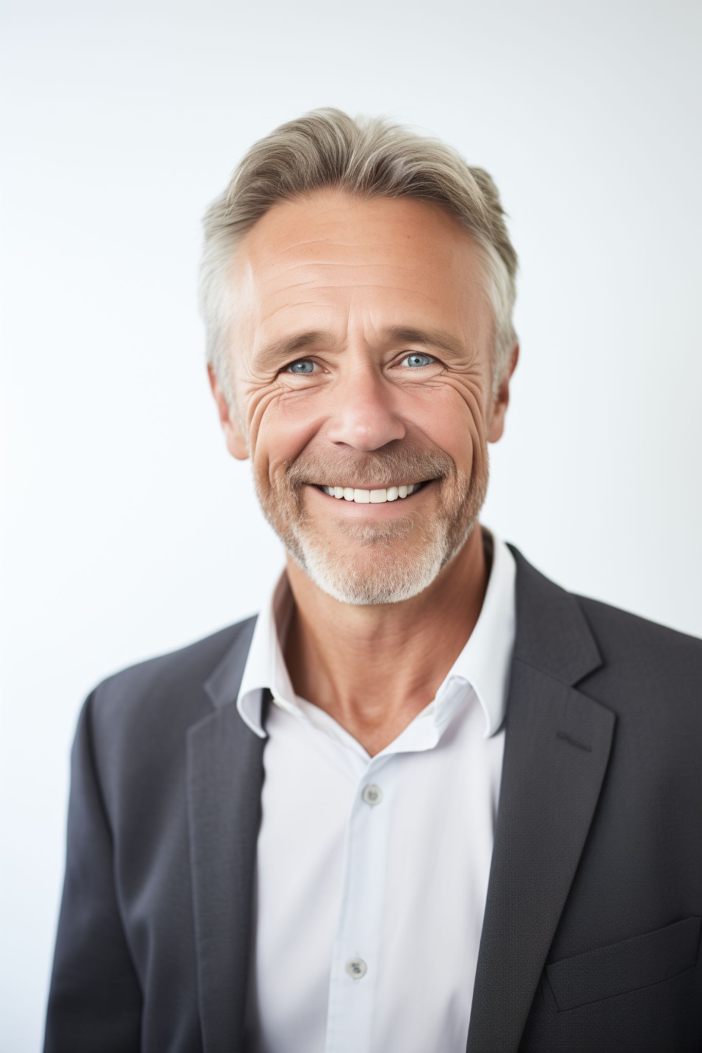 Free image Studio shot a smiling man in black top Premium Free AI